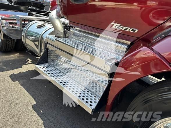 Kenworth T680 Motrici e Trattori Stradali