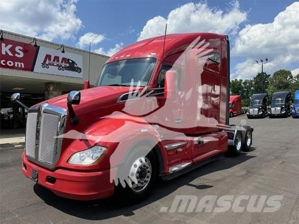 Kenworth T680 Motrici e Trattori Stradali