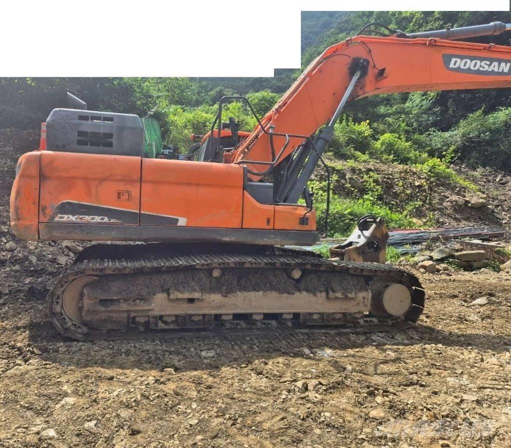 Doosan DX 300 LC-5 Escavatori cingolati