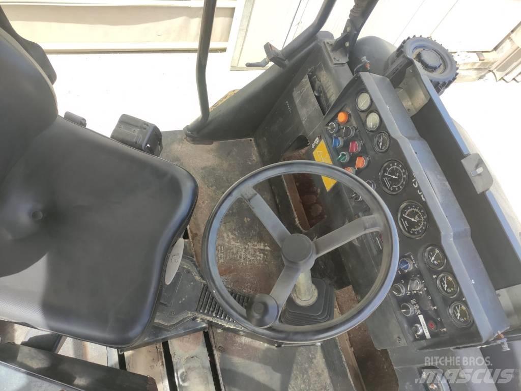 Dynapac CC 232 HF Rulli a doppio tamburo