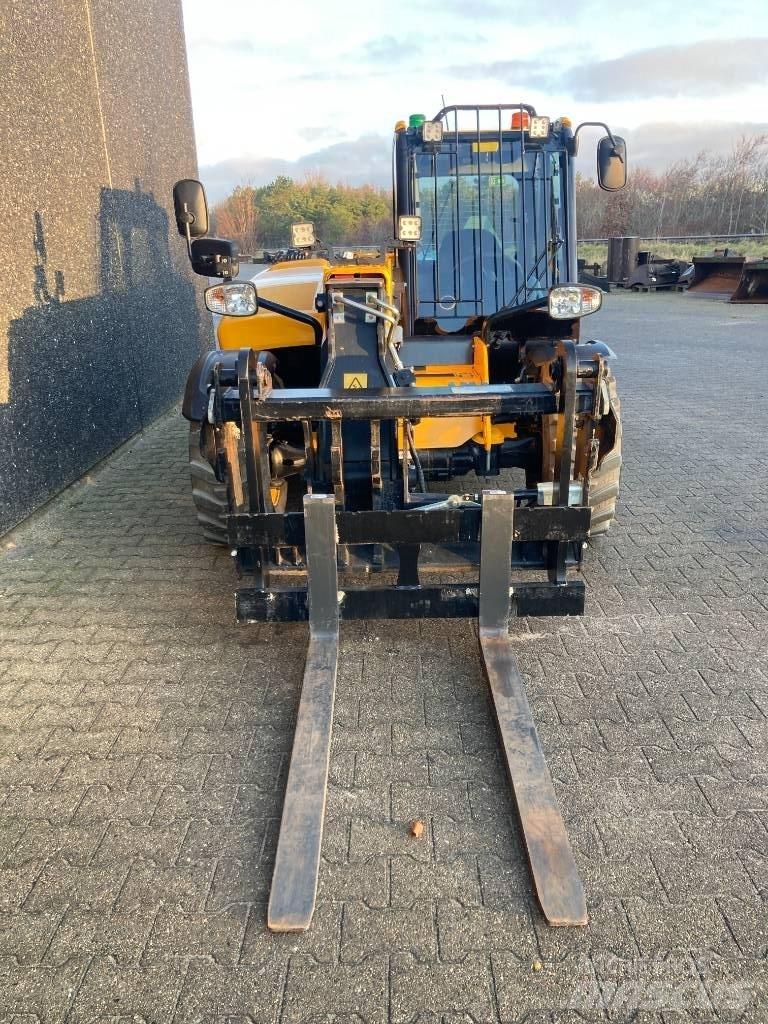 JCB 525-60 E Sollevatori telescopici