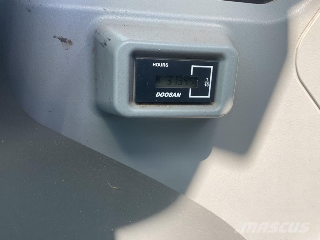 Doosan DX140 LCR-5 Escavatori cingolati