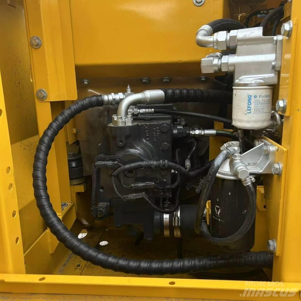 Komatsu 130-7 Escavatori cingolati