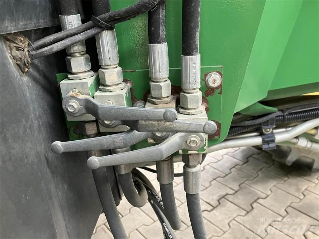 John Deere 6155R Trattori