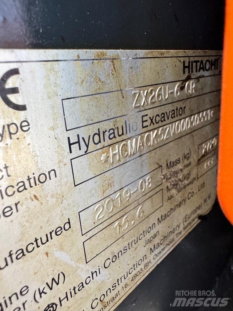 Hitachi 26U-6 CR Miniescavatori