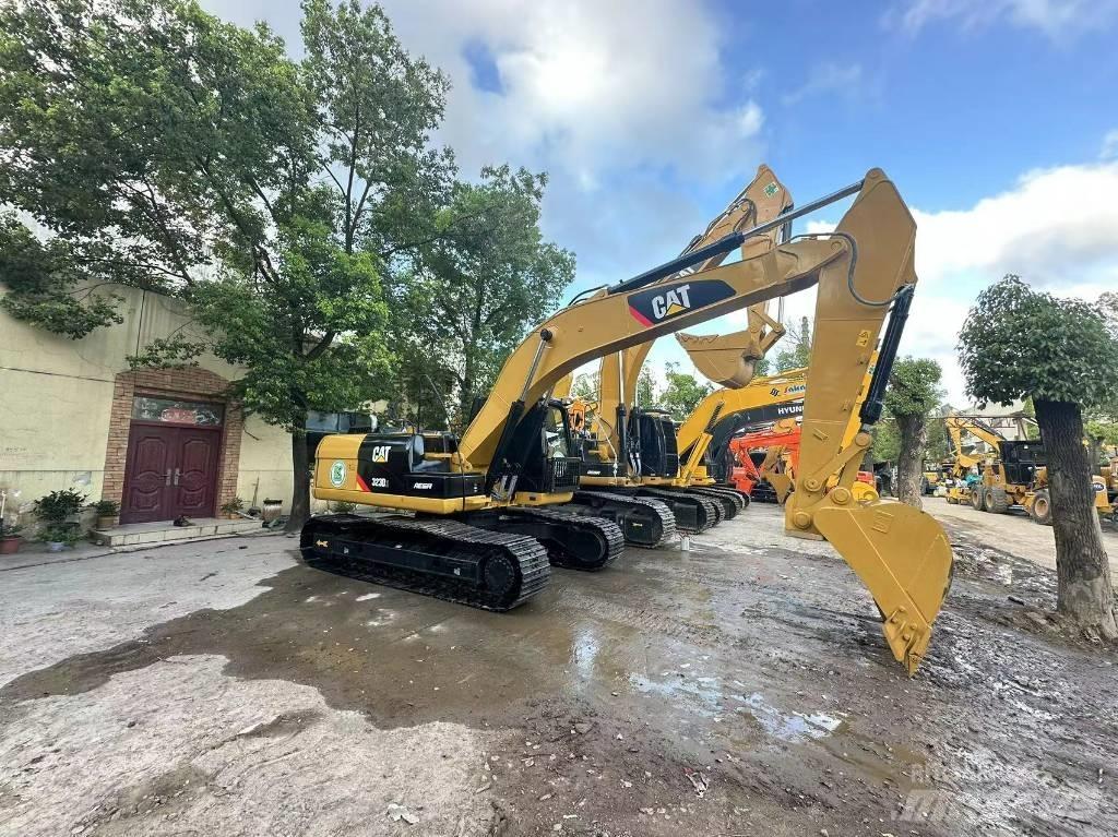 CAT 323 D Escavatori cingolati