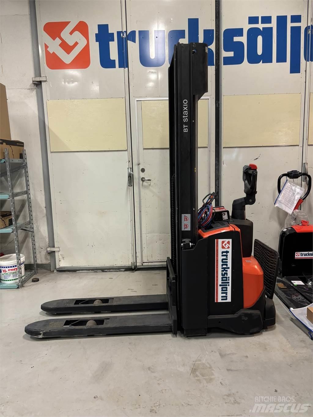 Toyota SWE120 Transpallet uomo a terra