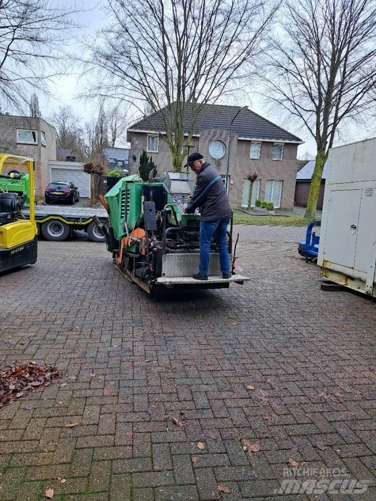 Demag 45 Finitrici