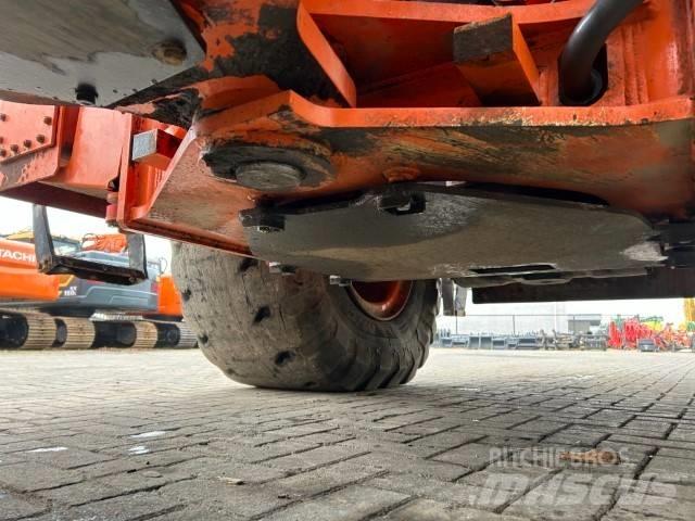 Hitachi ZW 310-6 Pale gommate