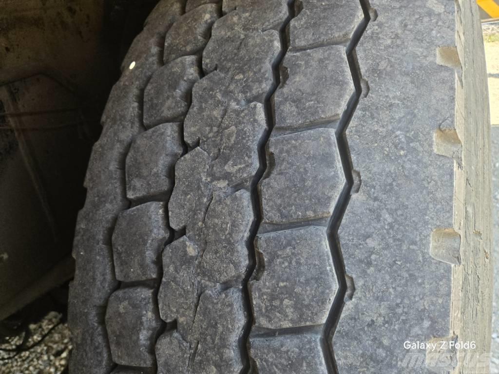 Kato SS500 Gru per terreni difficili
