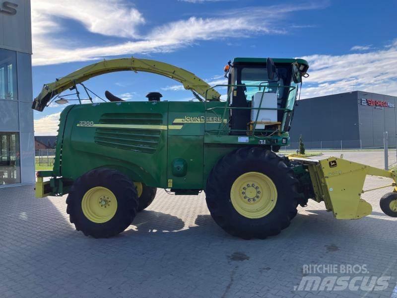 John Deere 7300 Trince semoventi