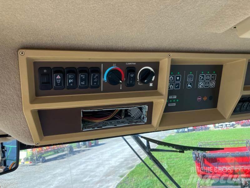 John Deere 7300 Trince semoventi
