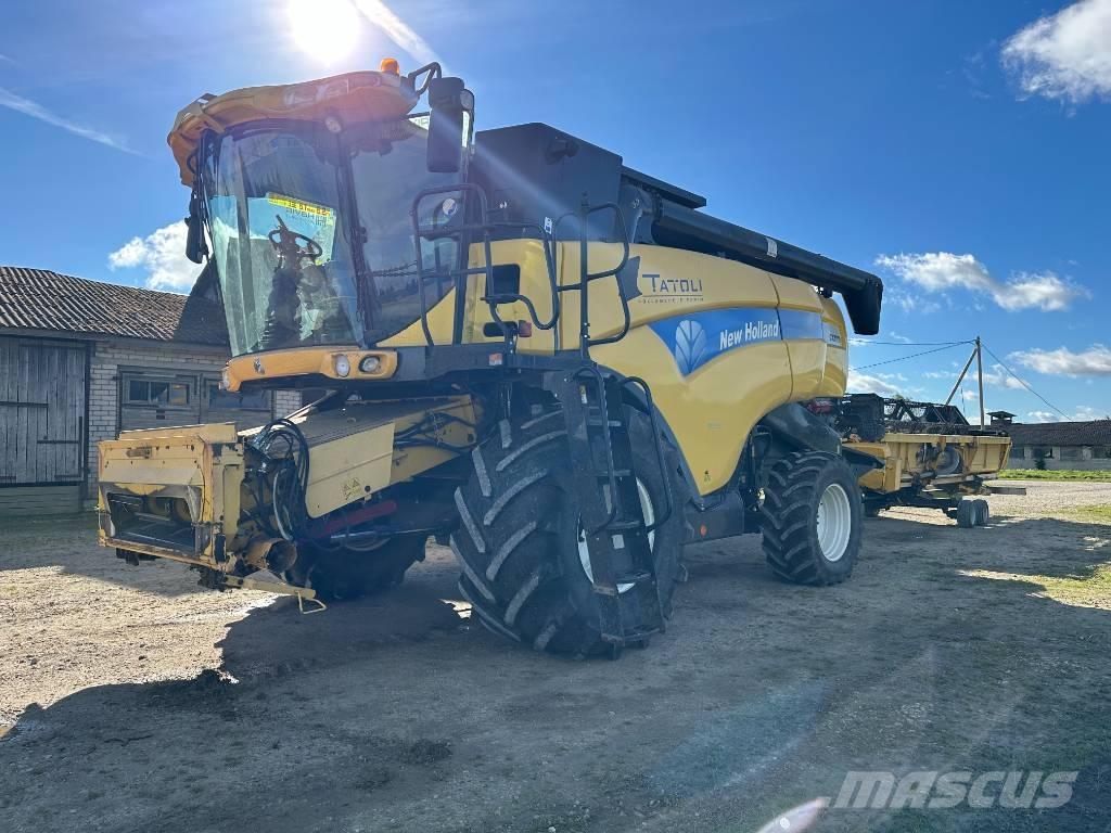New Holland CX 8070 Mietitrebbiatrici