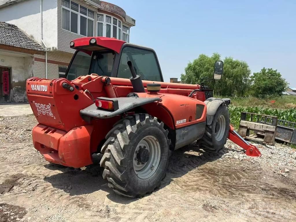Manitou MT 1740 SL T Mini Pale Gommate
