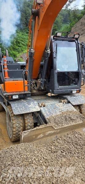 Doosan D 140W-5 Escavatori gommati