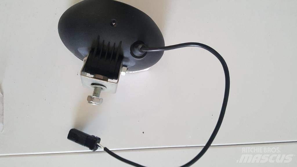  arbetsbelysning Altri accessori per trattori