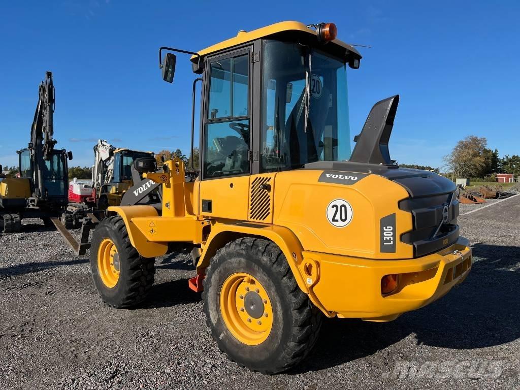 Volvo L 30 G Pale gommate