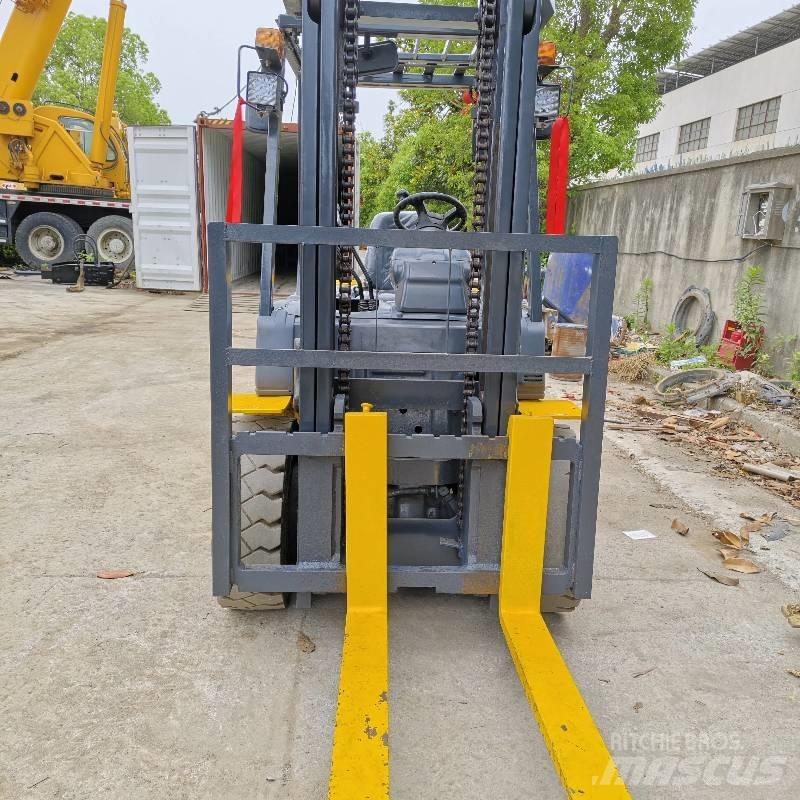 Komatsu 30 Carrelli elevatori diesel
