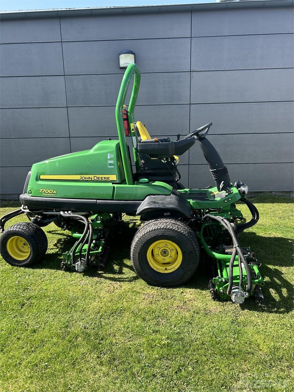 John Deere 7700A Tosaerba per il fairway