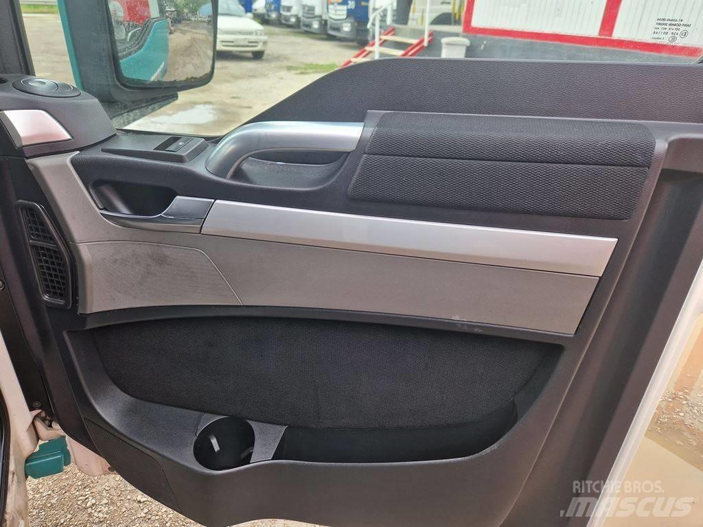 MAN TGX 26.440 Cabine e interni