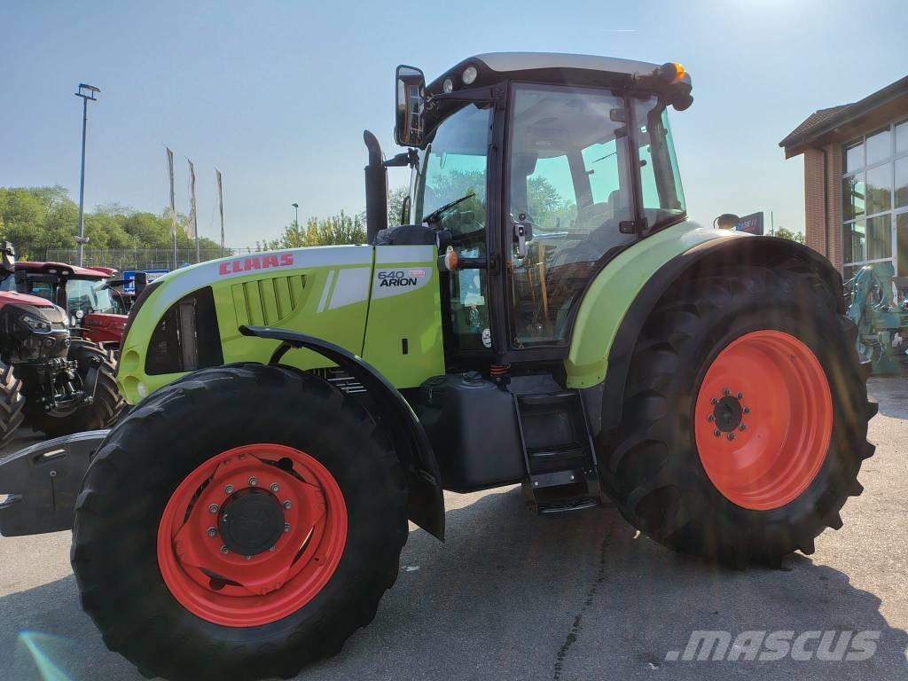 CLAAS Arion 640 Trattori
