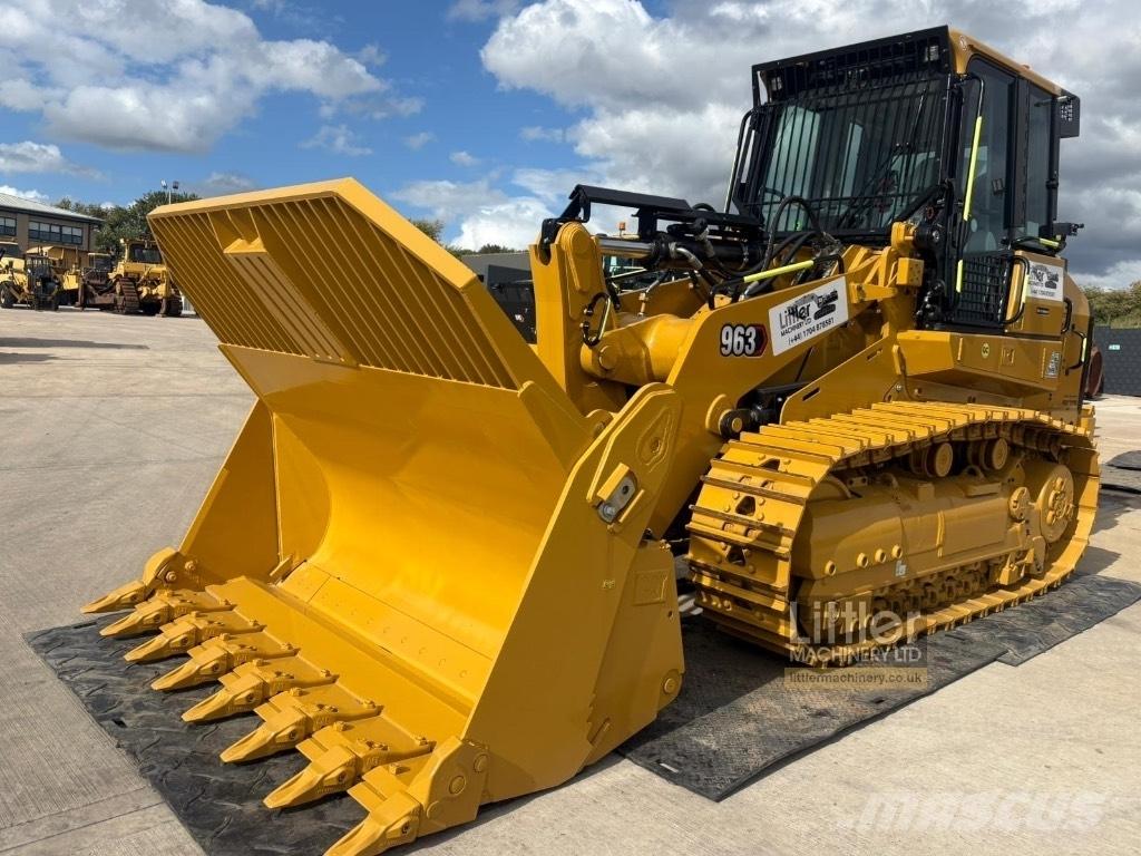CAT 963 Pale cingolate