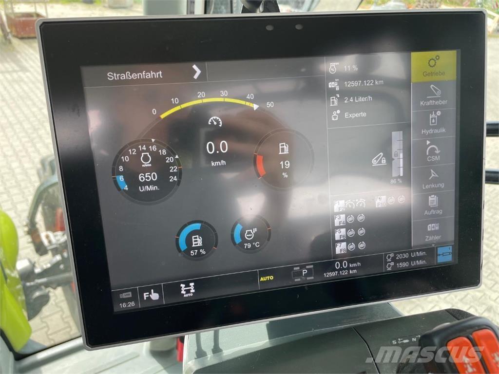 CLAAS Axion 810 CM Trattori