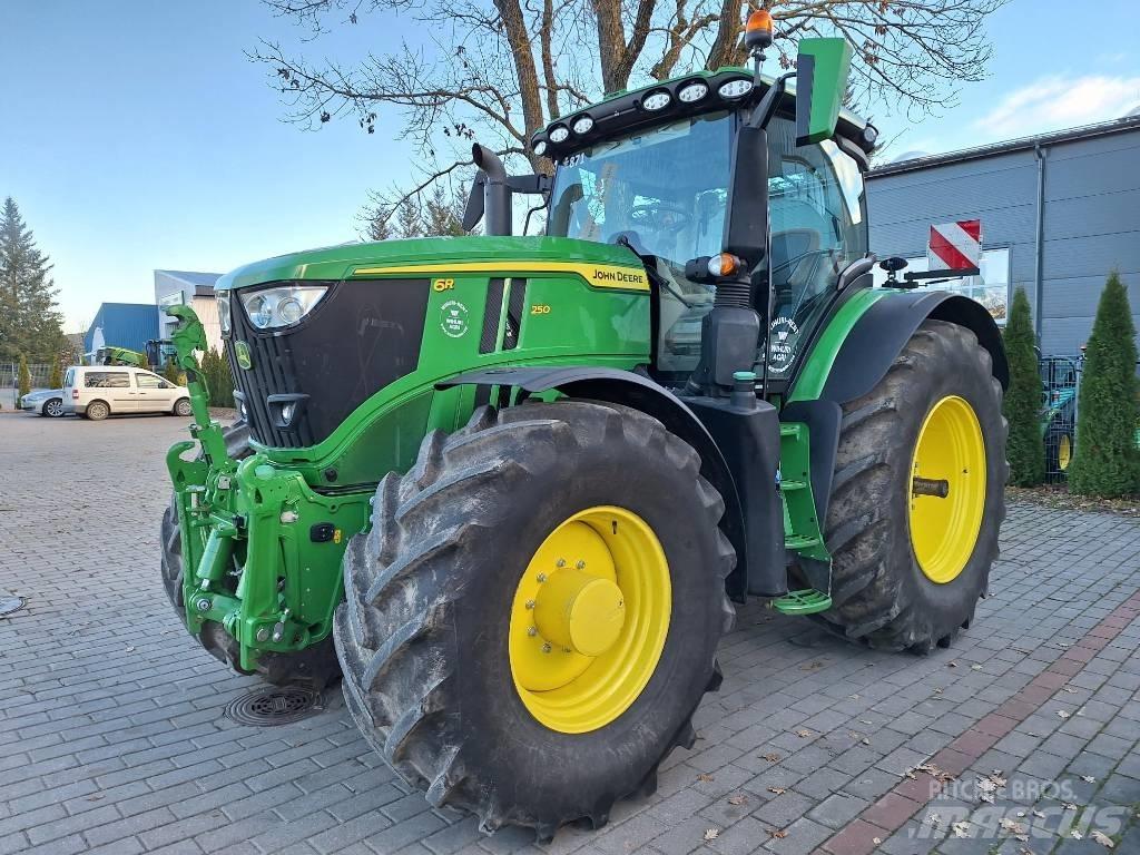John Deere 6R250 Trattori