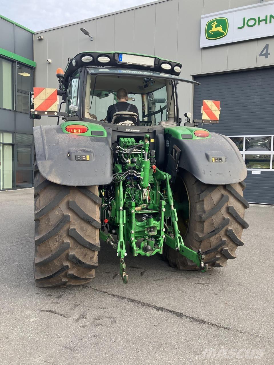 John Deere 6215R Trattori