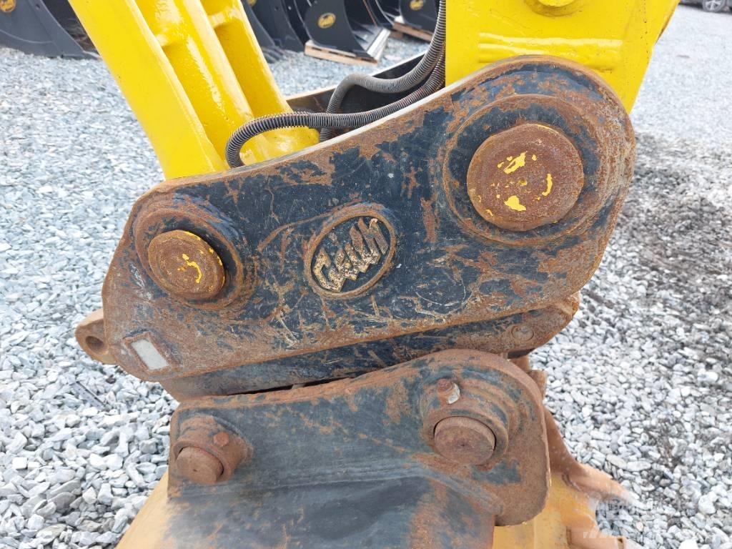 Komatsu PC210LC-11 Escavatori cingolati