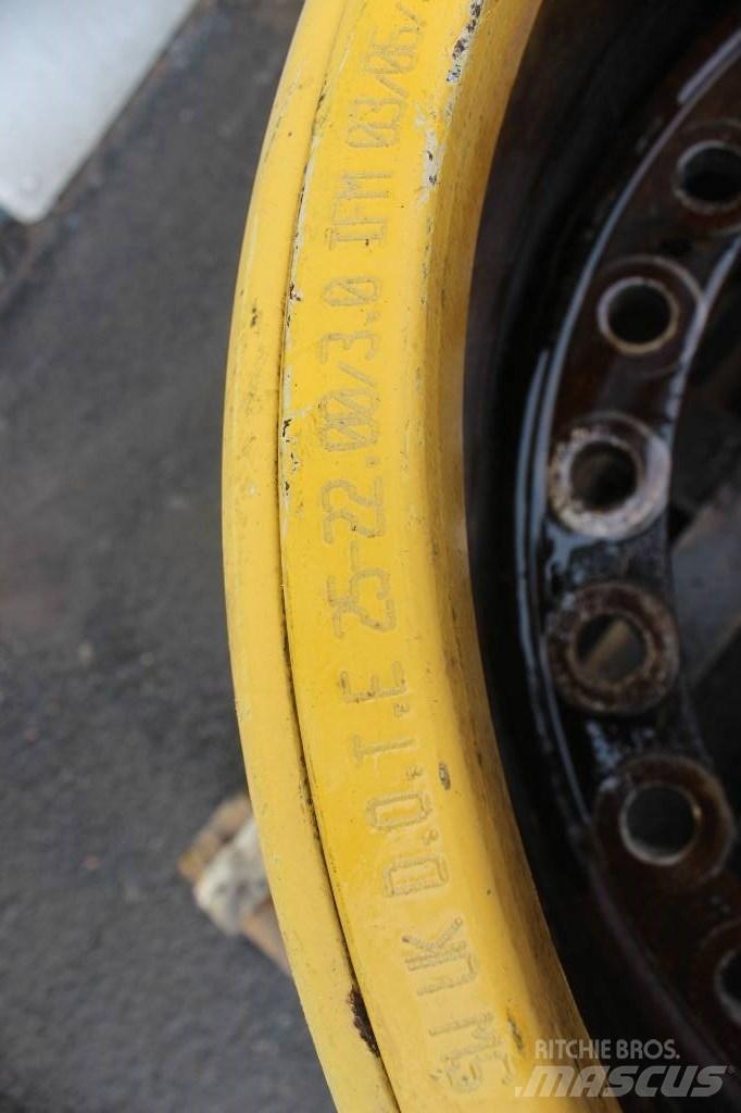 Volvo L 180 Pneumatici, ruote e cerchioni