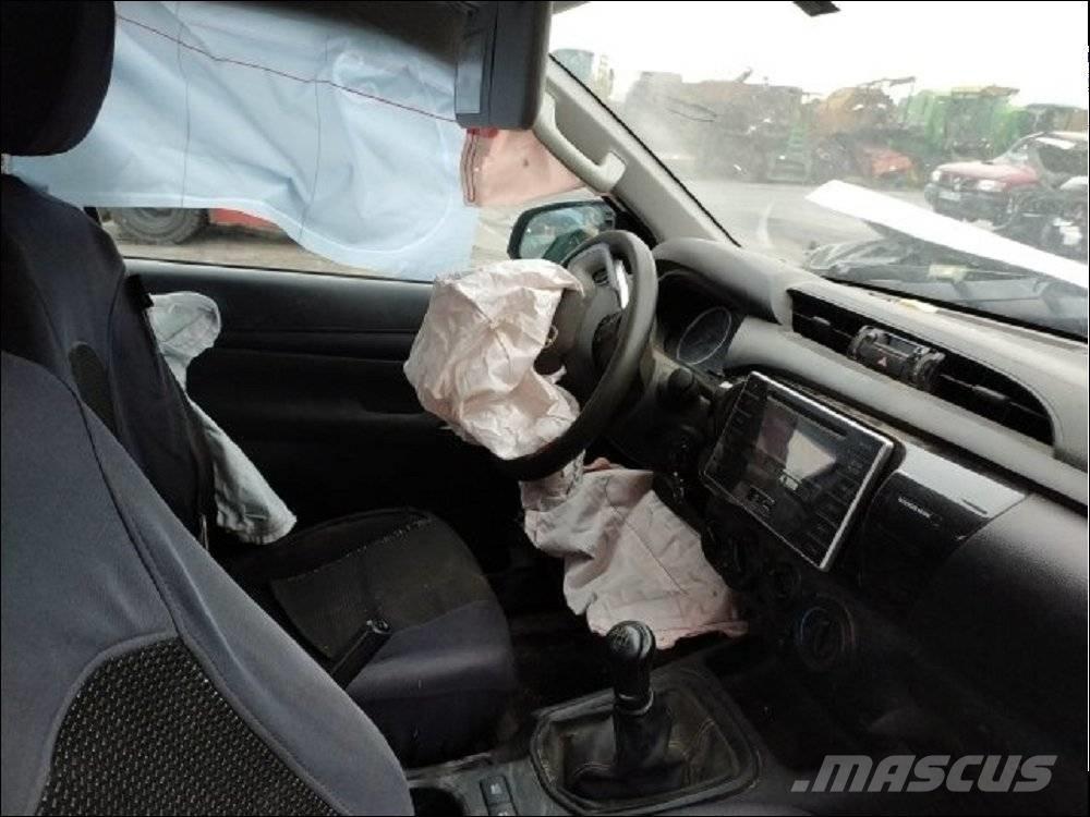 Toyota Hilux 5 Pick up/Fiancata ribaltabile