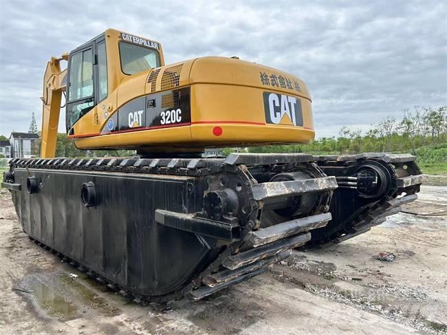 CAT 320 C Escavatori anfibi