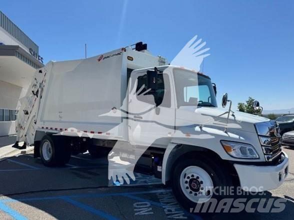 Hino L7 Camion dei rifiuti