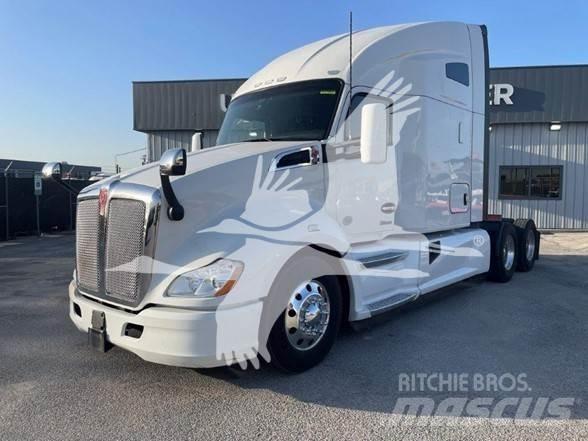 Kenworth T680 Motrici e Trattori Stradali