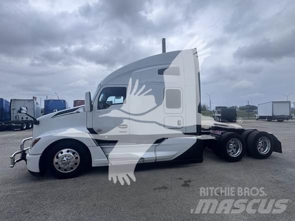 Kenworth T680 Motrici e Trattori Stradali