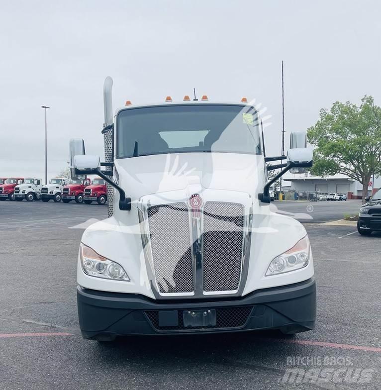 Kenworth T680 Motrici e Trattori Stradali