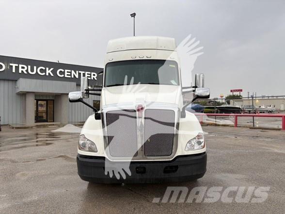 Kenworth T680 Motrici e Trattori Stradali