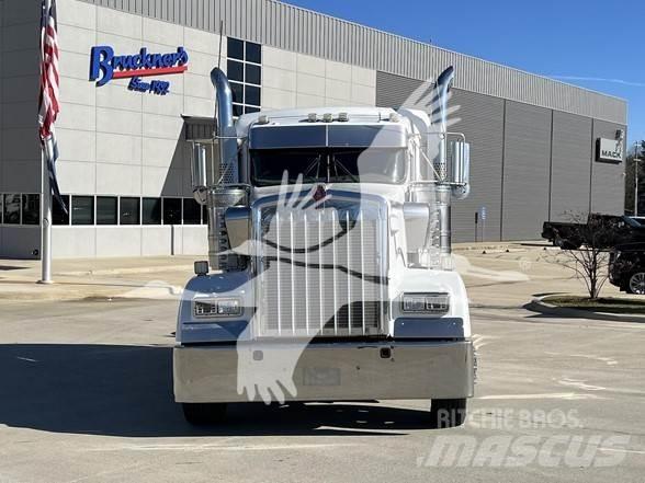 Kenworth W900 Motrici e Trattori Stradali