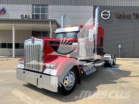 Kenworth W900L Motrici e Trattori Stradali