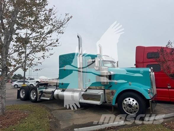 Kenworth W900L Motrici e Trattori Stradali