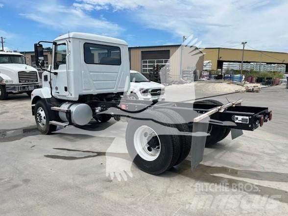 Mack MD6 Camion ribaltabili