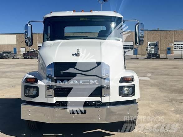 Mack MD6 Autocabinati