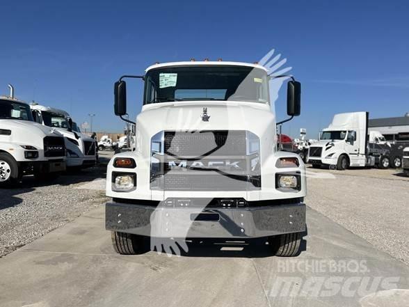 Mack MD6 Autocabinati