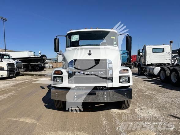 Mack MD6 Autocabinati