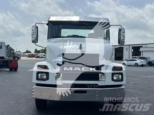 Mack MD6 Autocabinati
