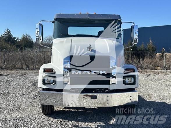 Mack MD6 Autocabinati