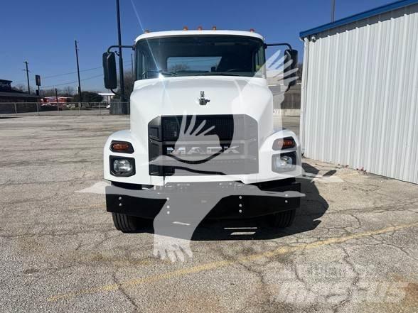 Mack MD6 Autocabinati