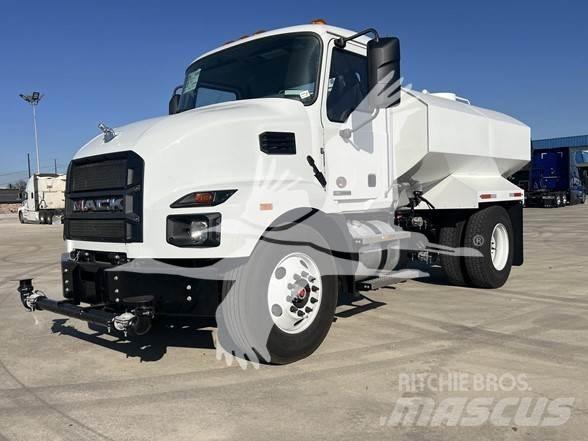 Mack MD6 Cisterna