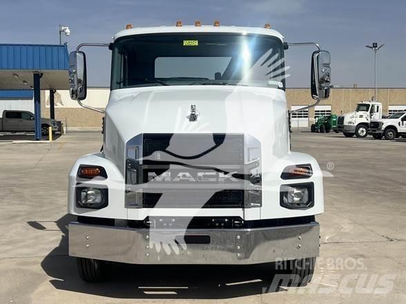 Mack MD6 Autocabinati